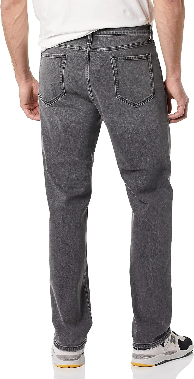 Amazon Essentials Men's Straight-Fit Stretch Jean
