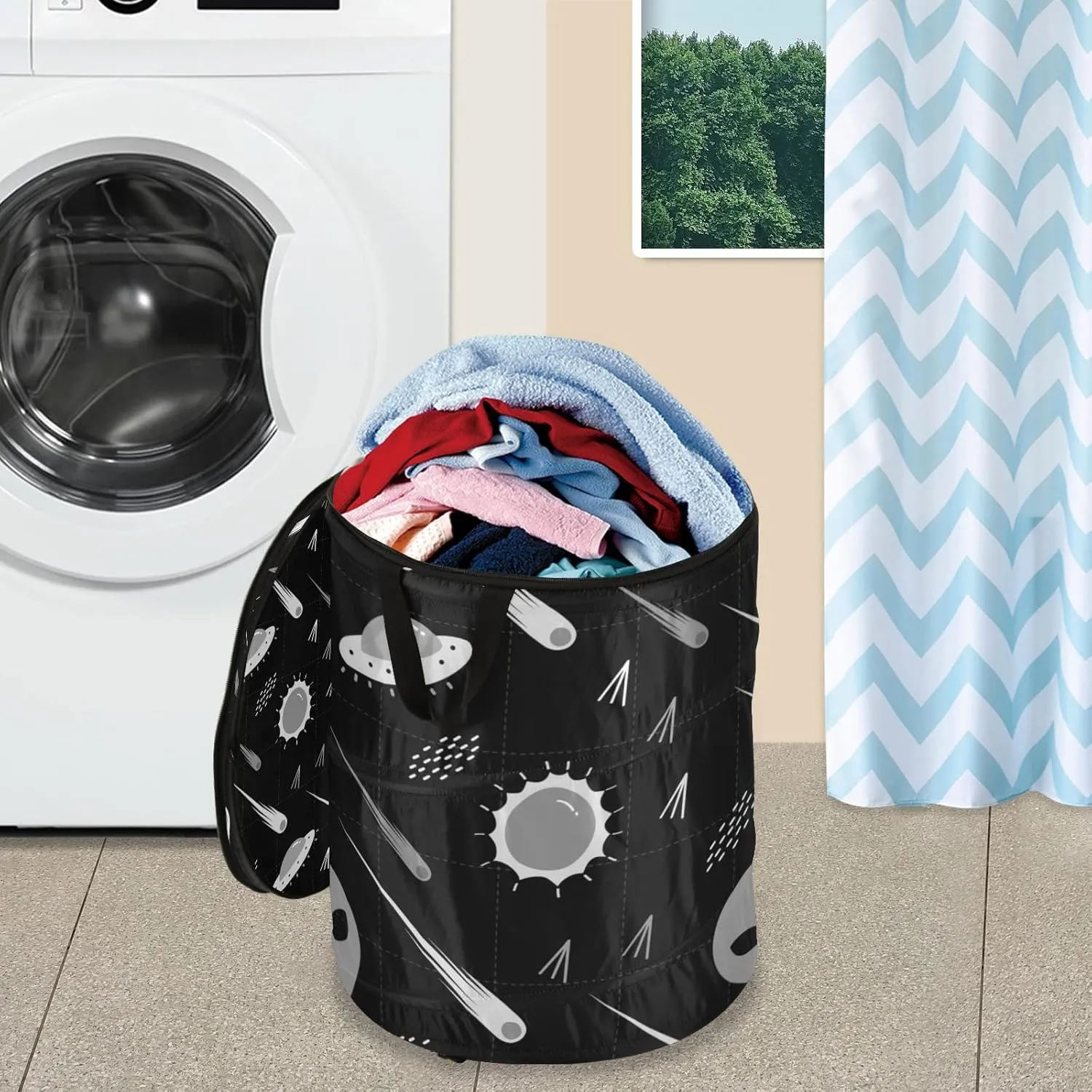 Black White Pattern Alien, Comet, Star, Sun, Wars on Dark Pop Up Laundry Hamper, Collapsible Dirty Clothes Basket with Zipper Lid, Storage Bag Washing Bin for Room College Dorm Travel