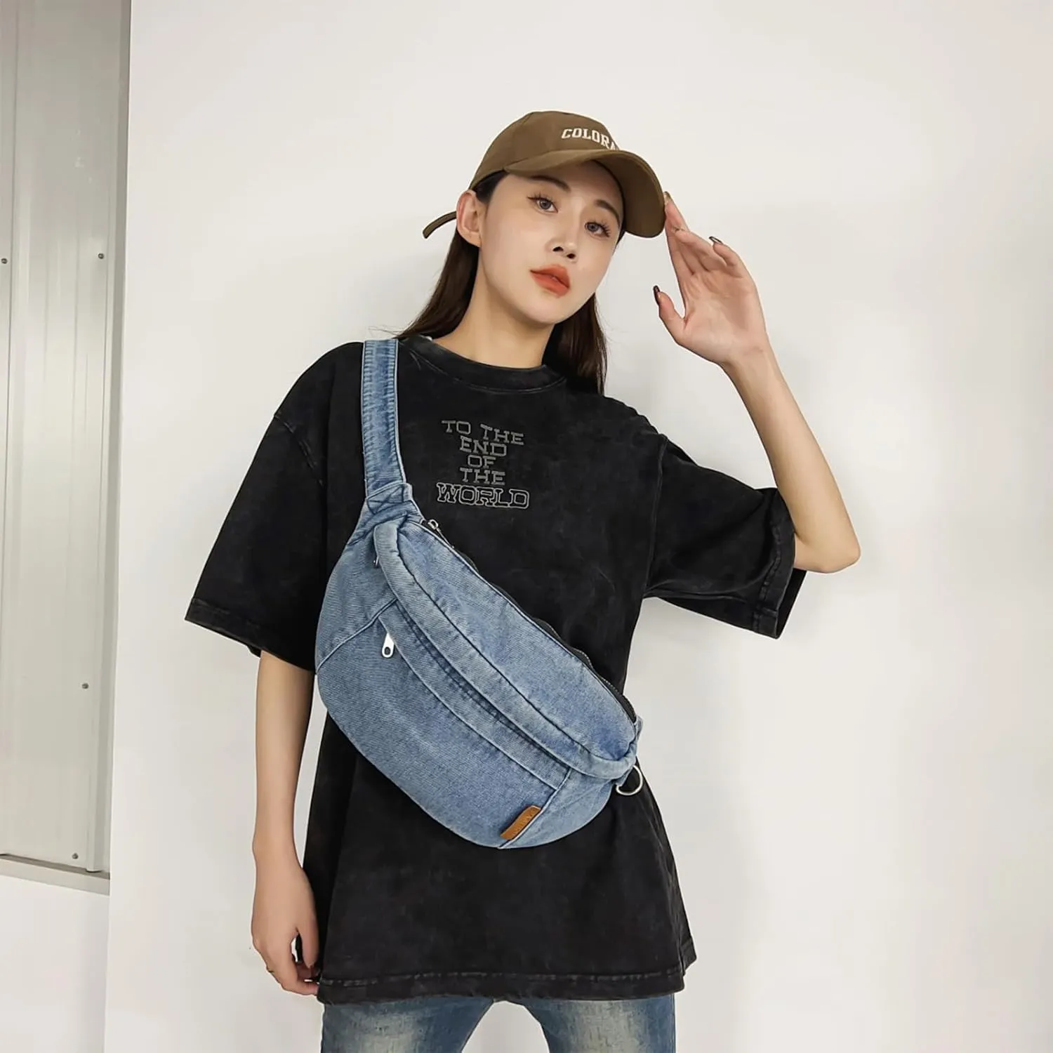 Denim Fanny Packs for Women, Jean Purses for Women Denim Belt Bag Crossbody Handbags (Light Blue)