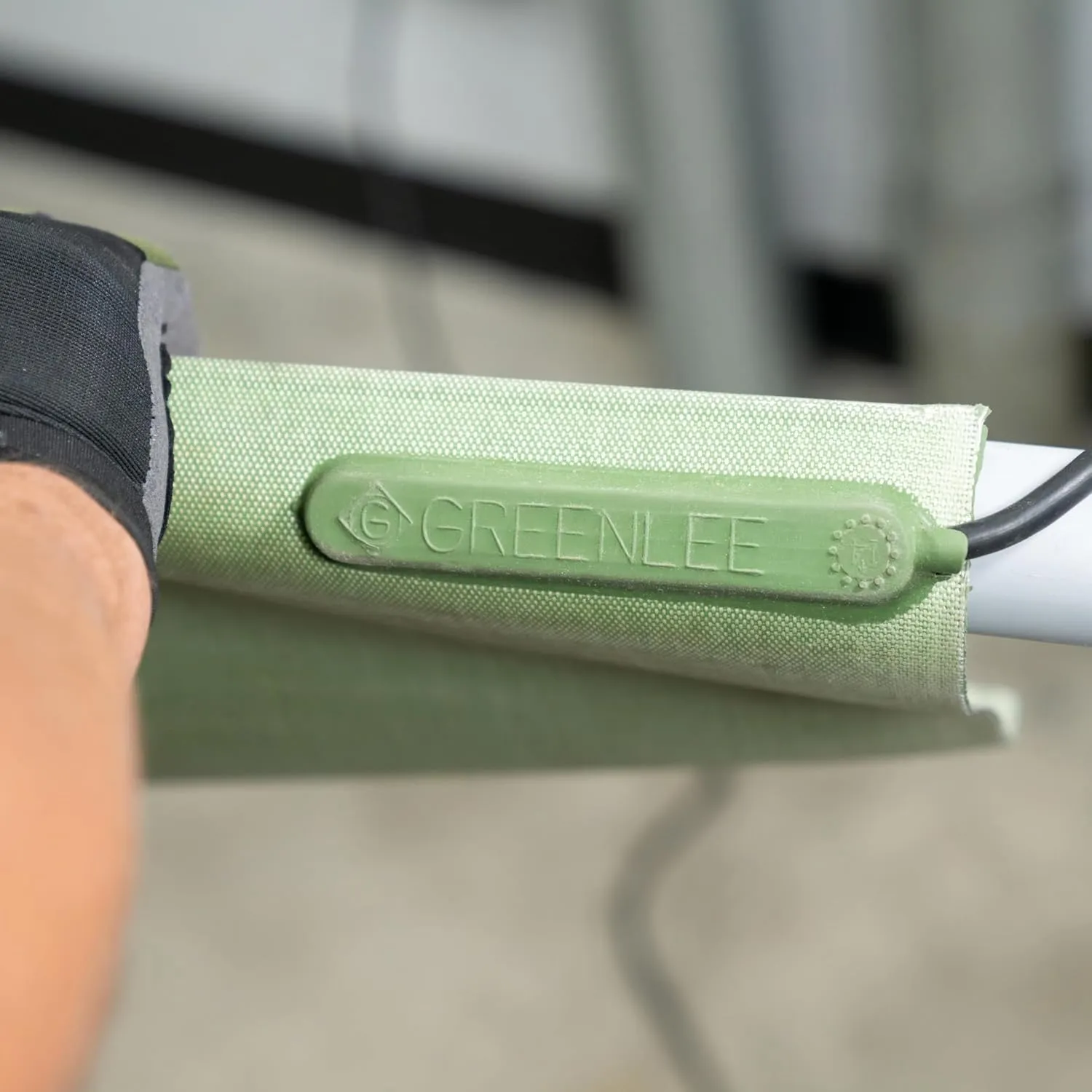 Greenlee 860-1-1/2 Temperature-Controlled PVC Heating Blanket for 1/2" to 1-1/2" PVC Conduit, 120 Volts, 200 Watts, Small, Gray