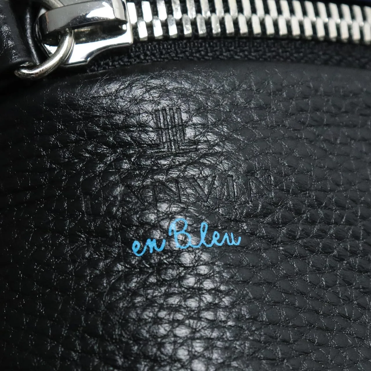 LANVIN en Bleu Contemporary