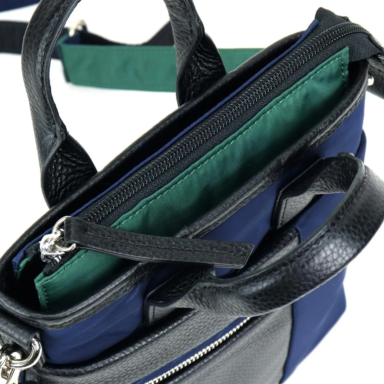 LANVIN en Bleu Contemporary