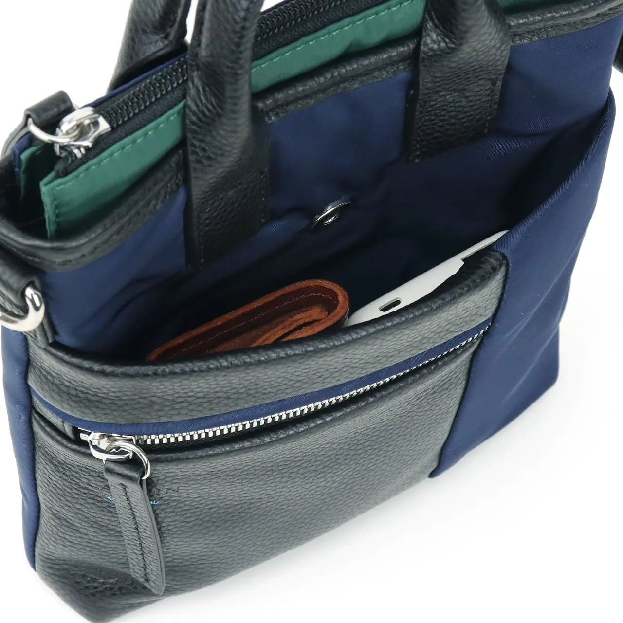 LANVIN en Bleu Contemporary