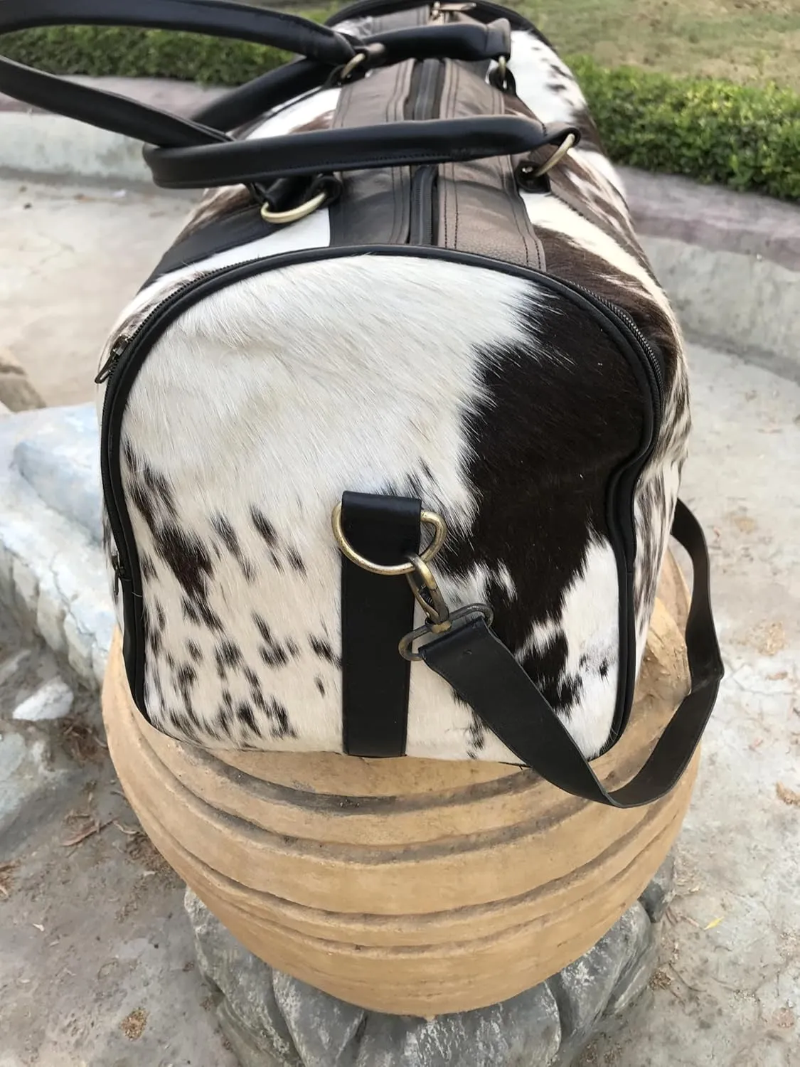 Leather Weekender Bag – the perfect companion to make your weekend getaways and overnight trips effortlessly stylish (black gey white cheena, 16 inch)