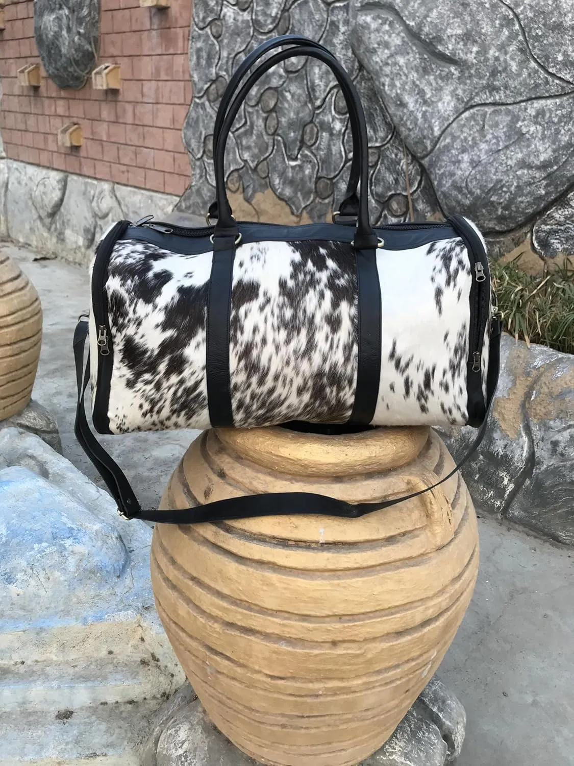Leather Weekender Bag – the perfect companion to make your weekend getaways and overnight trips effortlessly stylish (black gey white cheena, 16 inch)