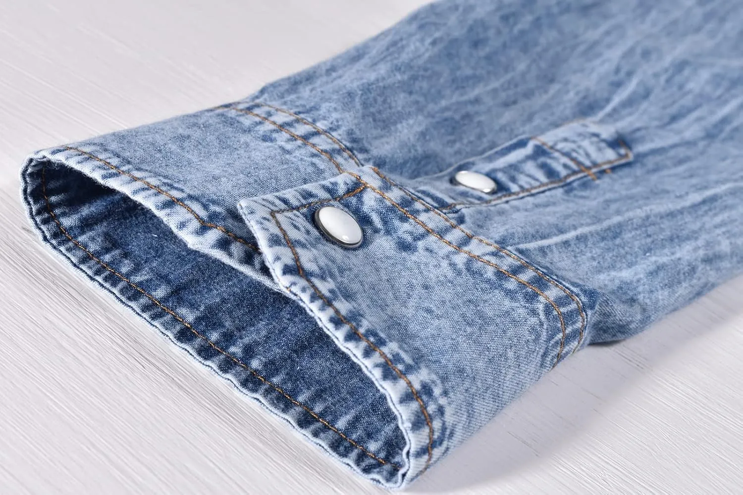 Men's Long Sleeve Double Pocket Snap Denim Shirt