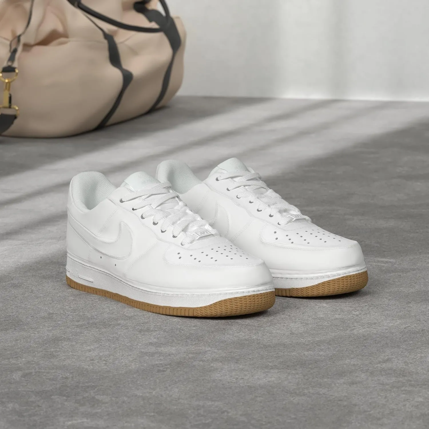 Nike Men's Modern