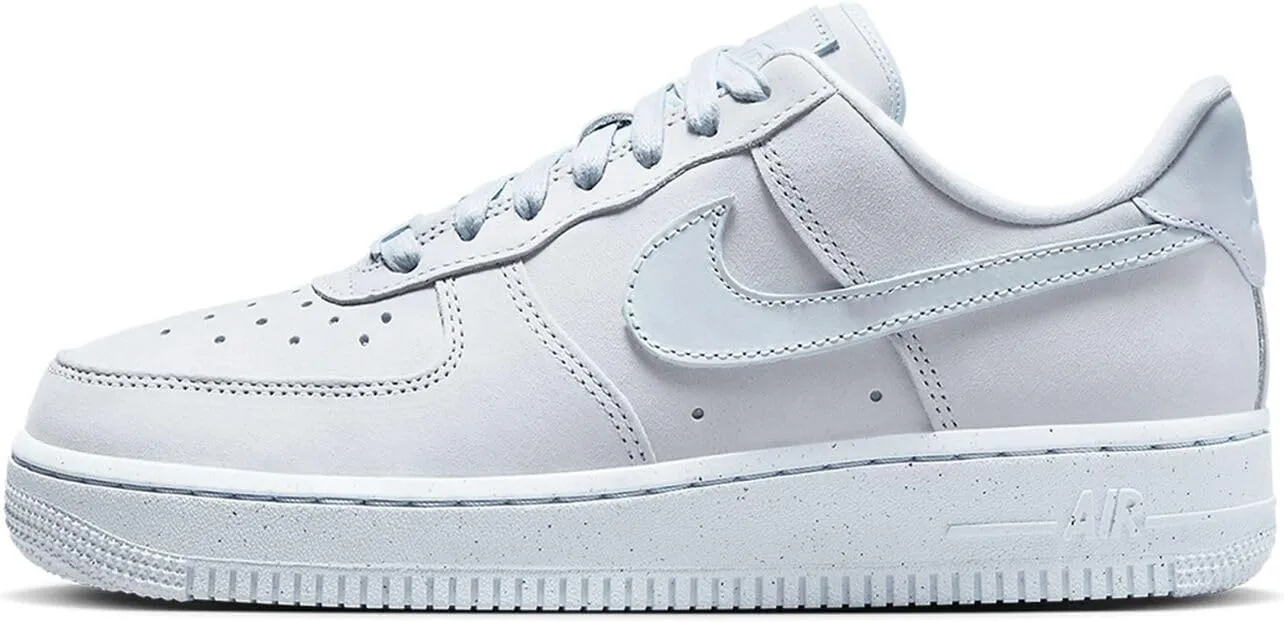 Nike Women's Modern