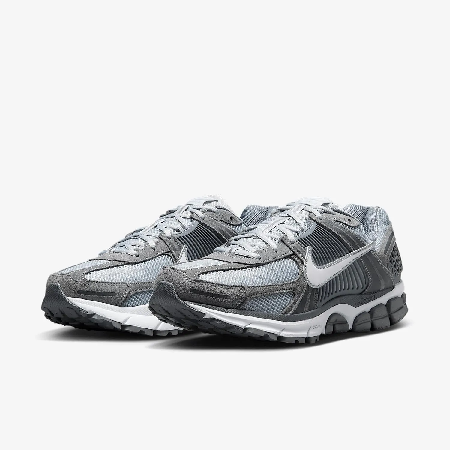 Nike Zoom Vomero 5 Men's Shoes