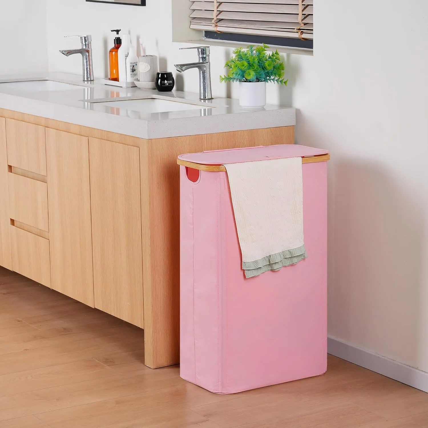 Slim Laundry Basket with Lid, Narrow Laundry Hamper with Removable Bag, Skinny Dirty Clothes Basket with Bamboo Handles for Bathroom, Bedroom & Laundry Room, 75L Pink