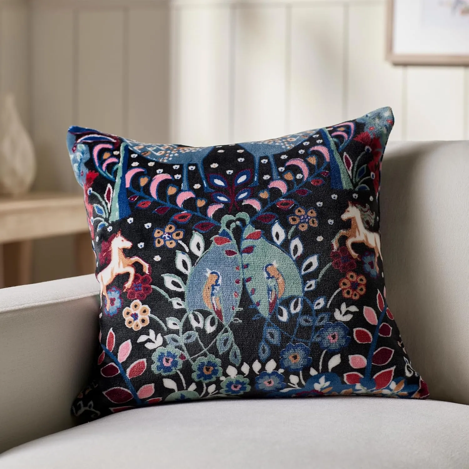 Vera Bradley Decorative Throw Pillow with Removeable Hypoallergenic Insert Décor, One Size, Enchantment