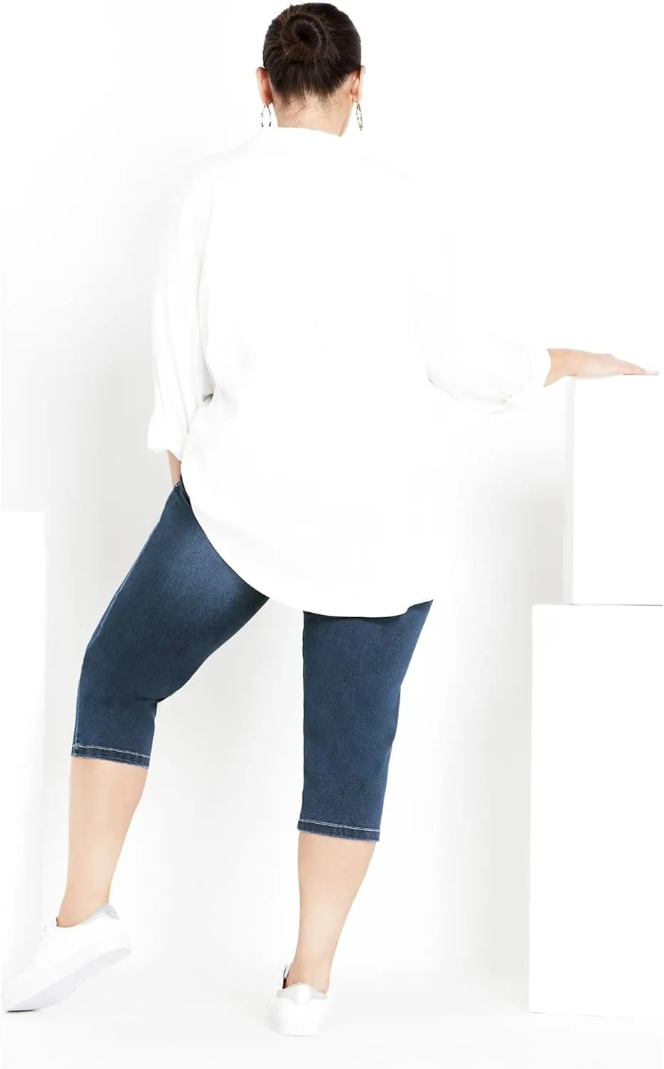 Women's Plus Size Butter Denim Pull On Crop Jean