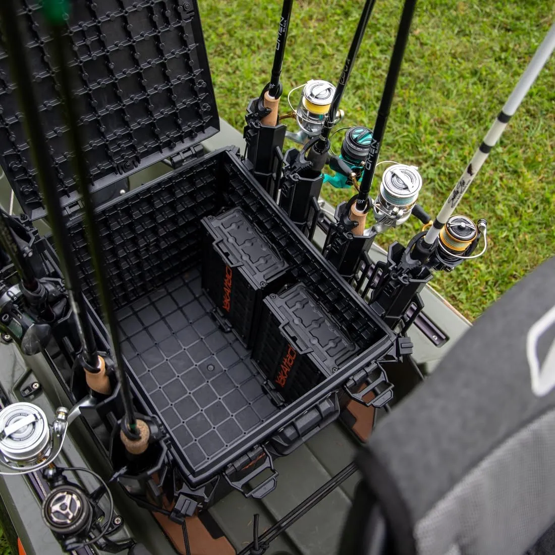 YakAttack TracPak Stackable Storage Box – Black | Kayak Fishing Gear Storage | Fits GearTrac & MightyMount | Kayak Accessories for Fishing Tackle & Tools | Compact 1 lb Weight